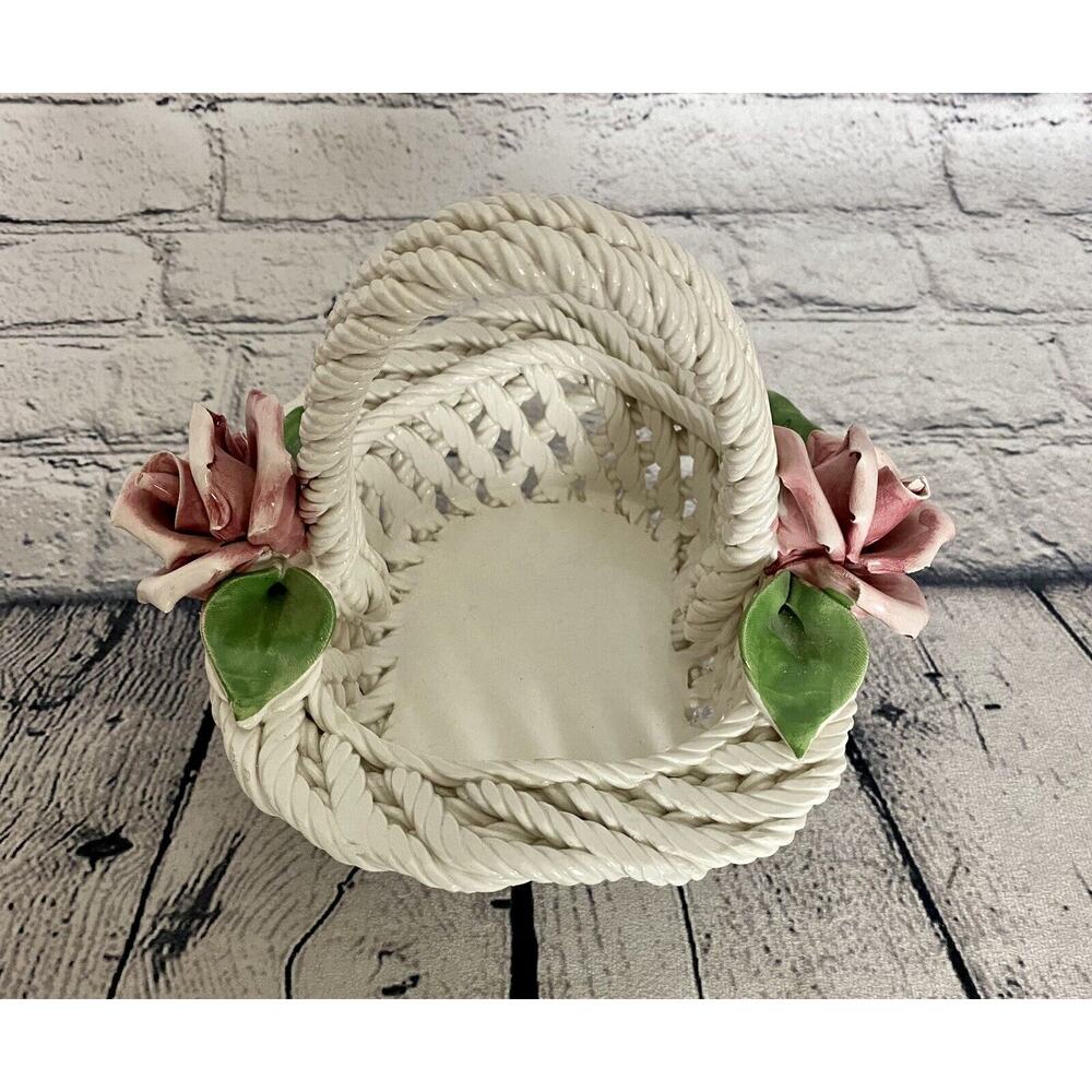 Capodimonte Porcelain Weaved Basket With Handle And Roses Made In Italy - Picture 4 of 7